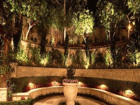 Montreal West Island Exterior Lights Installation