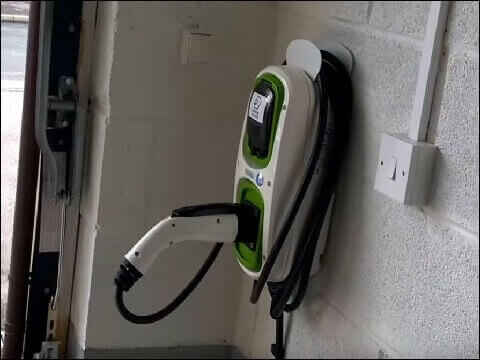 Installation Borne Électrique à Pointe Claire au West Island